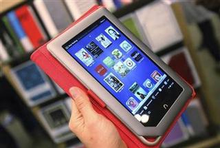 Foto de archivo de la tableta Nook durante una prueba en una tienda de Barnes & Noble en Nueva York, nov 7 2011. / Foto por: SHANNON STAPLETON/Reuters